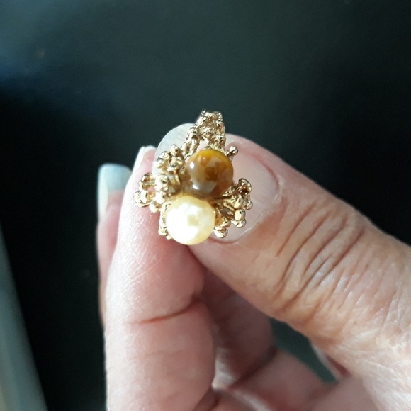 costume ring - Picture 3 of 3